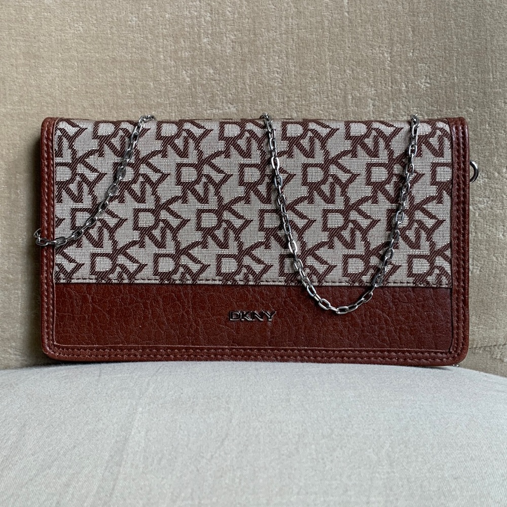 DKNY international travel purse bag WOC Shoulder bag